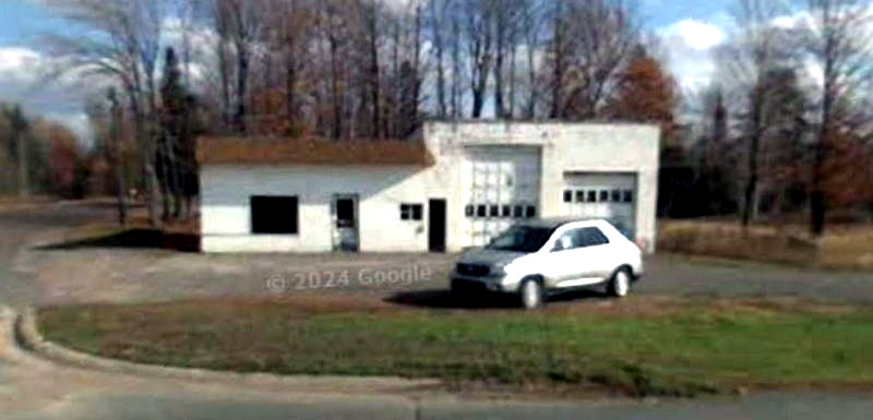 Muzzys Lodge (Muzzys Airport) - Possible Muzzy Gas Station